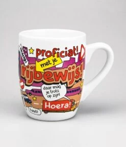 Paper Dreams Mok Cartoon-stijl Rijbewijs Keramiek 325ml Rood/wit -Skimask 1034x1200 6