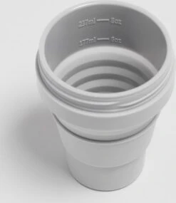 STOJO - Opvouwbare Beker - To Go - Grijs - 237ml - Herbruikbaar 14 STOJO - Opvouwbare Beker - To Go - Grijs - 237ml - Herbruikbaar -Skimask 1039x1200 5