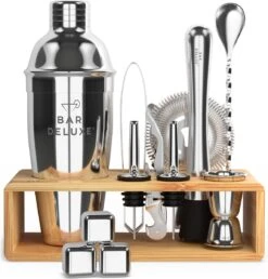 Cocktail Set Met Bamboe Standaard - BarDeluxe® - 13-Delige Cocktailset - Inclusief Receptenboek & WhiskeyStones - Inclusief Luxe Cadeauverpakking