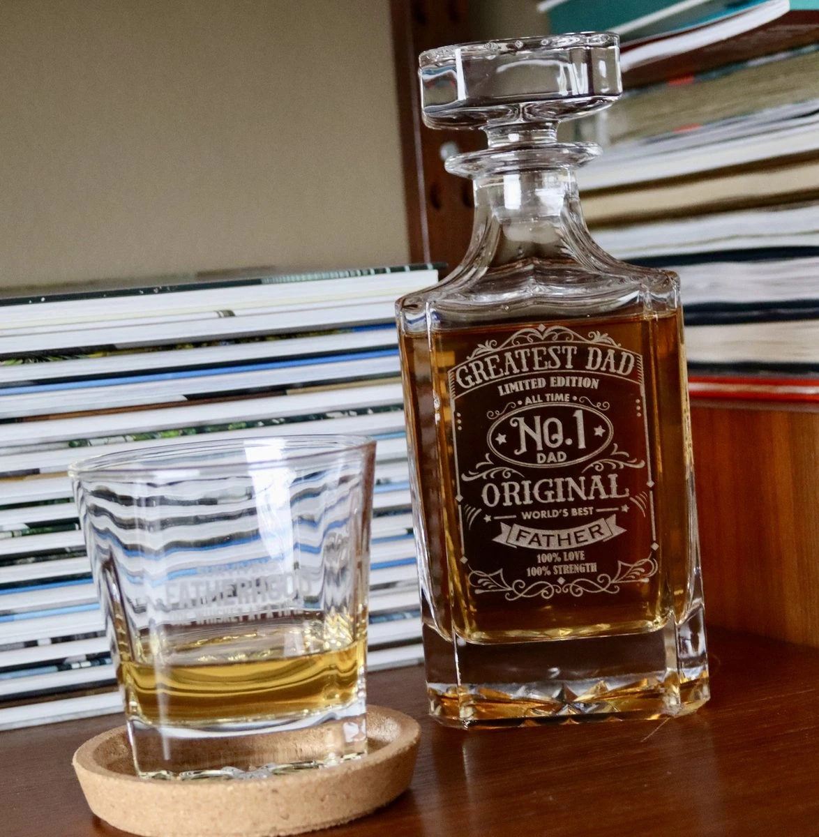 Personaliseerbare Whiskey Karaf Met 2 Glazen In Geschenkdoos - Decanteerkaraf Van 750ml 7 Personaliseerbare Whiskey Karaf Met 2 Glazen In Geschenkdoos - Decanteerkaraf Van 750ml - Afbeelding 5