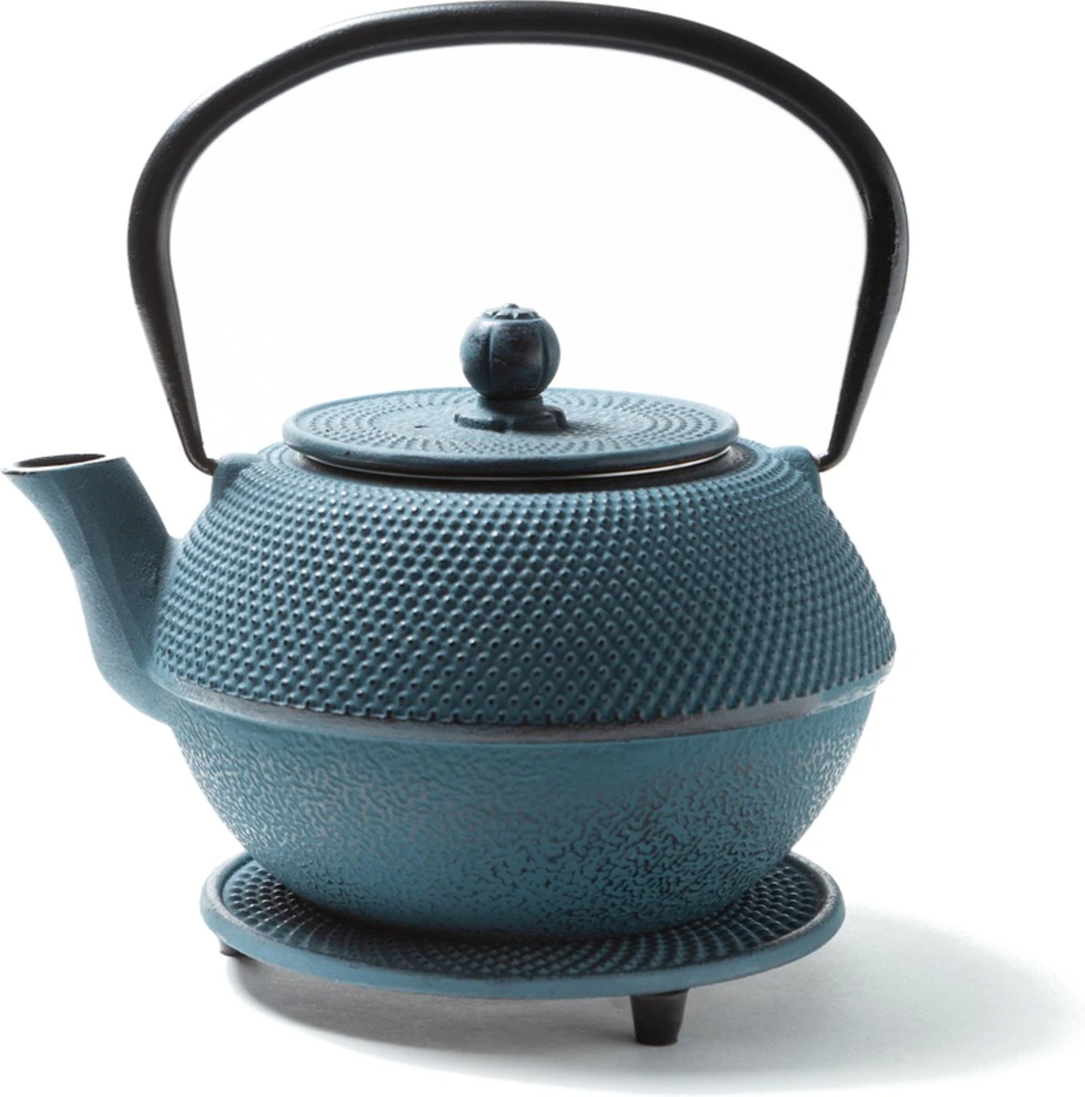 Tealøv THEE SET 1,1 LITER GIETIJZER | COMPLETE SET IN GESCHENKDOOS | Gietijzeren Theepot Met Roestvrijstalen Zeef, Gietijzeren Theekopjes En Onderzetter | In Authentiek Japanse Stijl | Arare Blauw 6 Tealøv THEE SET 1,1 LITER GIETIJZER | COMPLETE SET IN GESCHENKDOOS | Gietijzeren Theepot Met Roestvrijstalen Zeef, Gietijzeren Theekopjes En Onderzetter | In Authentiek Japanse Stijl | Arare Blauw - Afbeelding 4