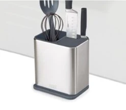 Joseph Joseph Surface Messenblok En Keukenhulphouder - Rvs - 18 X 20 X 13 Cm - Zilverkleurig -Skimask 1200x1044 2