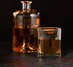 GOURMEO Set Van 8 Whiskystenen + 2 X Kommen + Roestvrijstalen Tang + 2 Kristallen Glazen - Natuurlijke Basaltijsblokjes - Herbruikbare Stenen - Cadeau Voor Mannen En Vrouwen 9 GOURMEO Set Van 8 Whiskystenen + 2 X Kommen + Roestvrijstalen Tang + 2 Kristallen Glazen - Natuurlijke Basaltijsblokjes - Herbruikbare Stenen - Cadeau Voor Mannen En Vrouwen -Skimask 1200x1098 4