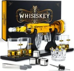 Whisiskey Whiskey Karaf - AK-47 - Luxe Whisky Karaf Set - 1 L - Decanteer Karaf - Whiskey Set - Incl. 4 Whiskey Stones, 4 Whiskey Glazen & 6 Extra Accessoires - Peaky Blinders - Cadeau Voor Man & Vrouw