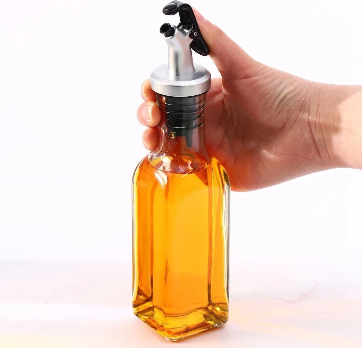 Merkloos Decopatent® Olie En Azijnstel SET Met RVS Schenktuit In Houder - Inhoud 1x Oliefles 1x Azijnfles Van Glas & 2x Specerijen Potjes 5 Merkloos Decopatent® Olie En Azijnstel SET Met RVS Schenktuit In Houder - Inhoud 1x Oliefles 1x Azijnfles Van Glas & 2x Specerijen Potjes - Afbeelding 3