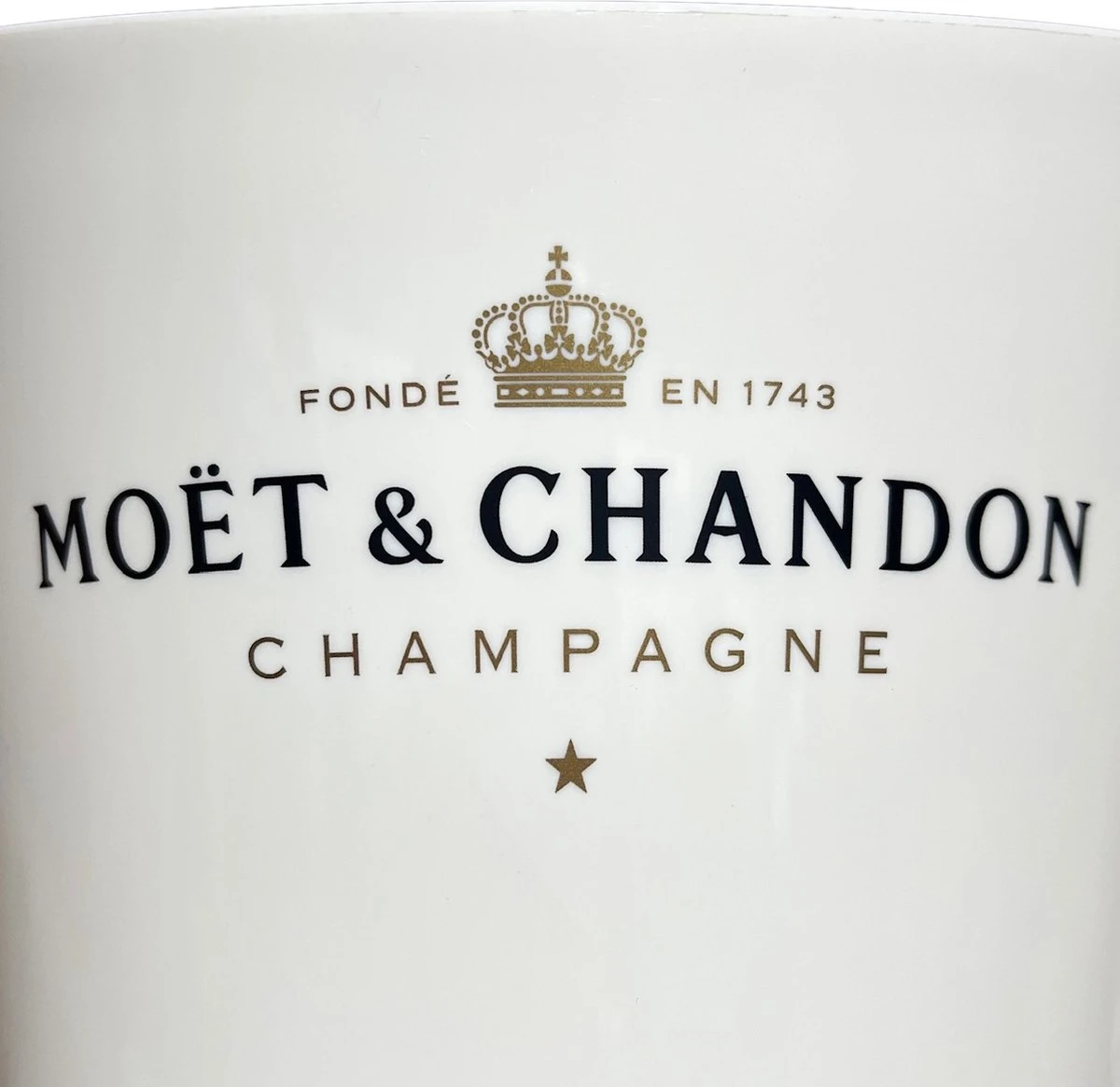 Moët & Chandon Ice Imperial Wijnkoeler Incl. 2 Glazen | Ice Bucket Inclusief 2 Witte Glazen | Luxe Wijnkoeler En Champagneglas | Ijsemmer En Champagneglas | 5 Moët & Chandon Ice Imperial Wijnkoeler Incl. 2 Glazen | Ice Bucket Inclusief 2 Witte Glazen | Luxe Wijnkoeler En Champagneglas | Ijsemmer En Champagneglas | - Afbeelding 3