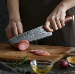 Damascus Koksmes (67 Lagen) | Xinzuo B13R Yu | Luxe & Professioneel | Vlijmscherp Damascus Staal | 34 Cm Keukenmes Met Rozenhouten Handvat -Skimask 1200x1197 1