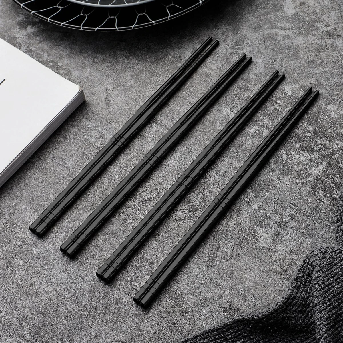 Alheco 6 Paar Koreaanse Chopsticks - Eetstokjes - Metaal / RVS - Zwart 4 Alheco 6 Paar Koreaanse Chopsticks - Eetstokjes - Metaal / RVS - Zwart - Afbeelding 2
