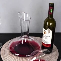 Luxwine - Decanteer Karaf Wijn - Wijnkaraf - 1.45L - Incl. Kurk - Incl. 1000 Schoonmaakparels - Decanter - Decanteer Karaf - Wijnkaraf - Wijn Decanteerder - Wijn Accessoires - Kerstcadeau -Skimask 1200x1200 1605