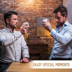 Whisiskey Whiskey Karaf - Wereldbol - Luxe Whisky Karaf Set - 0,9 L - Decanteer Karaf - Whiskey Set - Incl. 4 Whiskey Stones - IJstang - Schenktuit - Peaky Blinders - Cadeau Voor Man & Vrouw -Skimask 1200x1200 1838