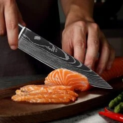 KitchenMonster® Koksmes Mes 20 Cm - Keukenmes Geschikt Voor Vlees/Vis/Groenten/Brood - Japans Koksmes Inclusief Mesbeschermer -Skimask 1200x1200 199