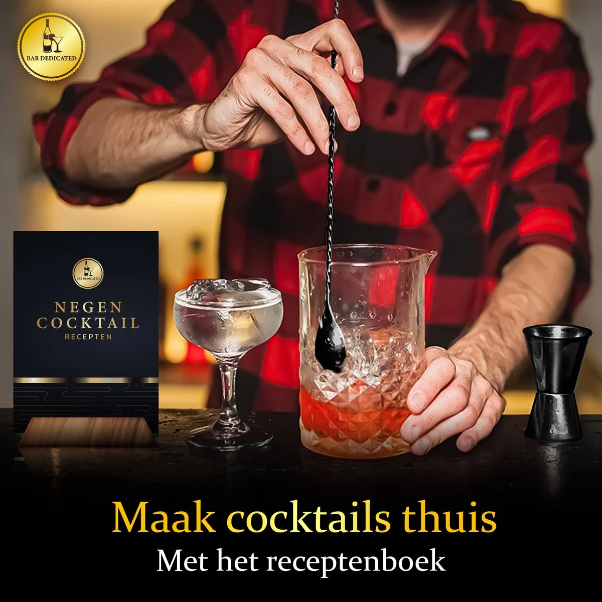 Bar Dedicated - Cocktail Shaker Set - 16 Delig - Cocktail Set Zwart - Met Nederlandstalig Receptenboek - Pasen 6 Bar Dedicated - Cocktail Shaker Set - 16 Delig - Cocktail Set Zwart - Met Nederlandstalig Receptenboek - Pasen - Afbeelding 4