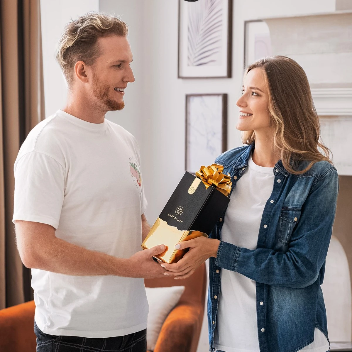 Cocktail Set Van BarDeluxe® - 3-Delig - 750ml Cocktail Shaker - Jigger / Maatbeker - Cocktail Stamper - Inclusief Nederlandstalig Receptenboek + Bewaarhoes - Metaal Zwart 5 Cocktail Set Van BarDeluxe® - 3-Delig - 750ml Cocktail Shaker - Jigger / Maatbeker - Cocktail Stamper - Inclusief Nederlandstalig Receptenboek + Bewaarhoes - Metaal Zwart - Afbeelding 3