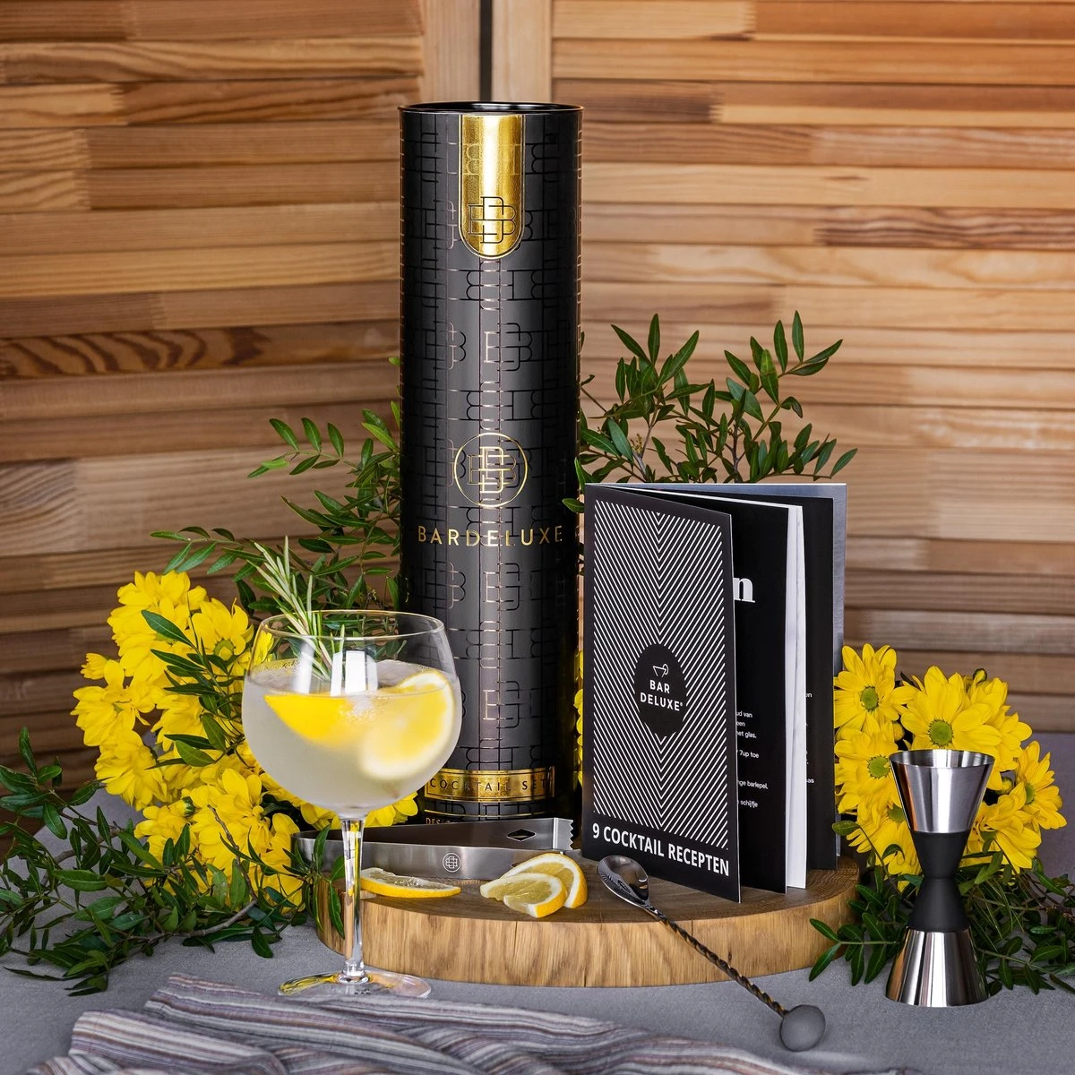 BarDeluxe® Cocktail Set - 12-Delig - Cocktailset - Cocktail Shaker Set - Inclusief Cocktail Shaker - Cocktail Recepten Boek - Cadeau Voor Man - Cadeau Voor Vrouw - Luxe Cadeauverpakking & Bewaarhoes - Cocktail Set Zilver 8 BarDeluxe® Cocktail Set - 12-Delig - Cocktailset - Cocktail Shaker Set - Inclusief Cocktail Shaker - Cocktail Recepten Boek - Cadeau Voor Man - Cadeau Voor Vrouw - Luxe Cadeauverpakking & Bewaarhoes - Cocktail Set Zilver - Afbeelding 6