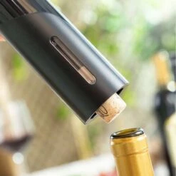 Elektrische Kurkentrekker - Elektrische Wijnopener - Wijnopener - Automatische Kurkentrekker - Wijn Accessoires - USB Oplaadbaar – Foliesnijder 9 Elektrische Kurkentrekker - Elektrische Wijnopener - Wijnopener - Automatische Kurkentrekker - Wijn Accessoires - USB Oplaadbaar – Foliesnijder -Skimask 1200x1200 2214