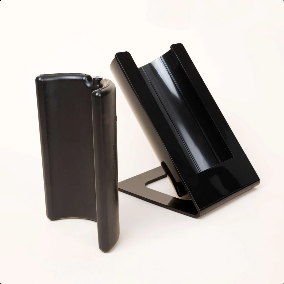 Seizoenstunter - Wijnkoeler - Innovatieve Koeler - Inclusief Koelelement - Zwart 8 Seizoenstunter - Wijnkoeler - Innovatieve Koeler - Inclusief Koelelement - Zwart - Afbeelding 6