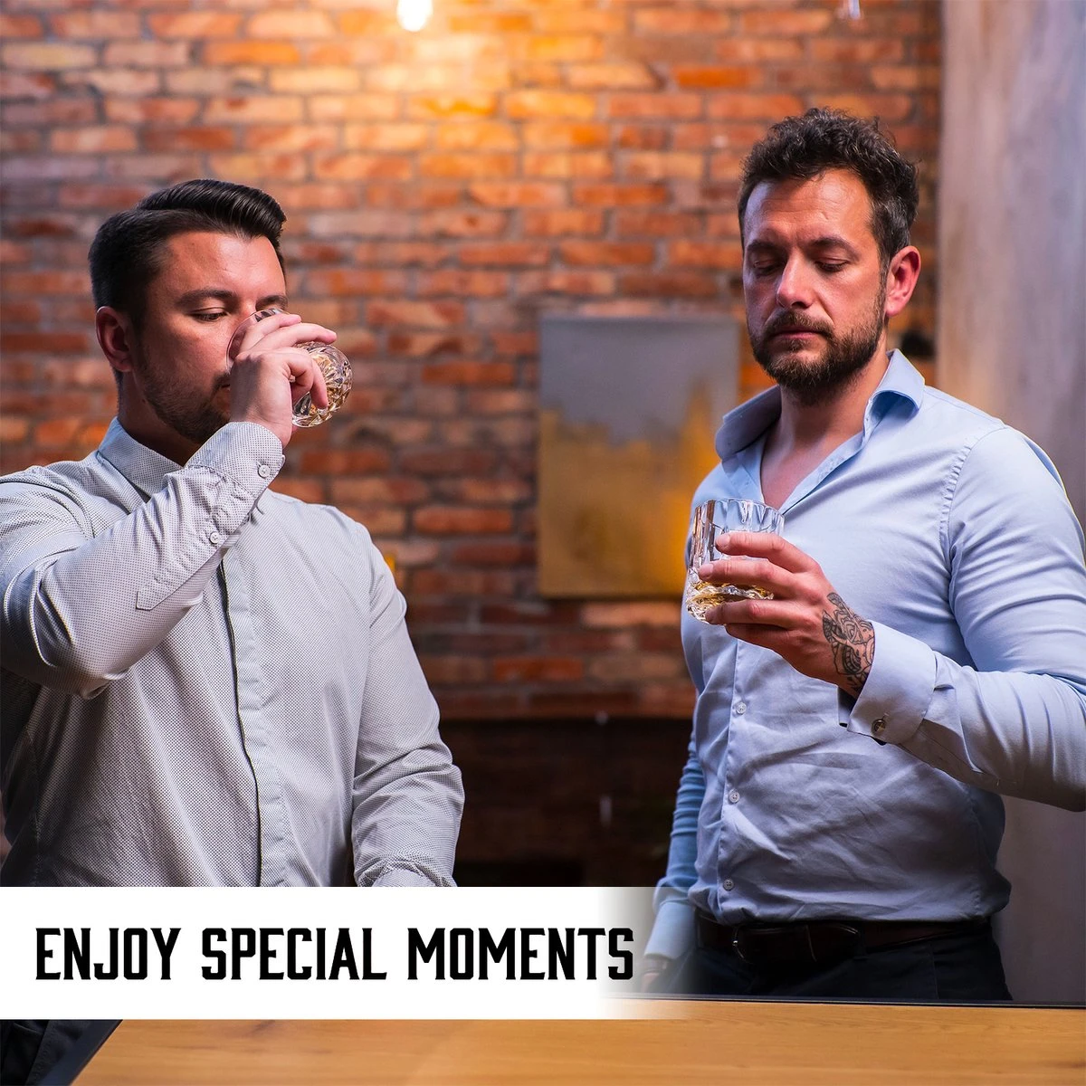 Whisiskey Luxe Whiskey Stones Set - 12 Stuks - Natuursteen Whiskey Stenen Voor Glazen - IJsblokjes - Ijstang - Fluwelen Opbergzak - Herbruikbare IJsblokjes - IJklontjes Steen - Ice Cube - Cadeau Voor Man & Vrouw 7 Whisiskey Luxe Whiskey Stones Set - 12 Stuks - Natuursteen Whiskey Stenen Voor Glazen - IJsblokjes - Ijstang - Fluwelen Opbergzak - Herbruikbare IJsblokjes - IJklontjes Steen - Ice Cube - Cadeau Voor Man & Vrouw - Afbeelding 5