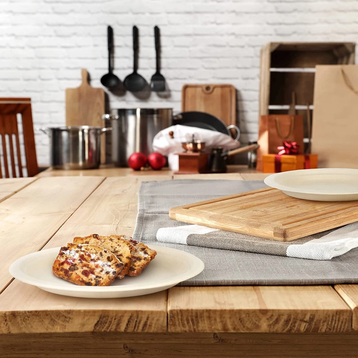 Haago 100 Biologisch Afbreekbare Ronde Borden Set Van Suikerriet, Large (26cm) En Small (18cm) - Milieuvriendelijk En Composteerbaar 4 Haago 100 Biologisch Afbreekbare Ronde Borden Set Van Suikerriet, Large (26cm) En Small (18cm) - Milieuvriendelijk En Composteerbaar - Afbeelding 2