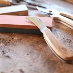 Esschert Design Slijpsteen 5,2 X 15,2 X 2,6 Cm Korund Blauw -Skimask 1200x1200 289