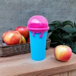 Frozen Magic Slushy Maker - Slush Puppy Maker - IJscrusher - Slush Puppy Beker - Slushy Puppy Maker - Slush Puppy Machine - Slush Maker - Slushy Cup - Tiktok - Blauw 15 Frozen Magic Slushy Maker - Slush Puppy Maker - IJscrusher - Slush Puppy Beker - Slushy Puppy Maker - Slush Puppy Machine - Slush Maker - Slushy Cup - Tiktok - Blauw -Skimask 1200x1200 3182