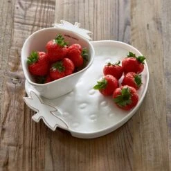 Riviera Maison Fruitvergiet, Aardbeien Zeef - Tasty Strawberry Colander - Wit / Goud - Porselein - 1 Stuk -Skimask 1200x1200 3228