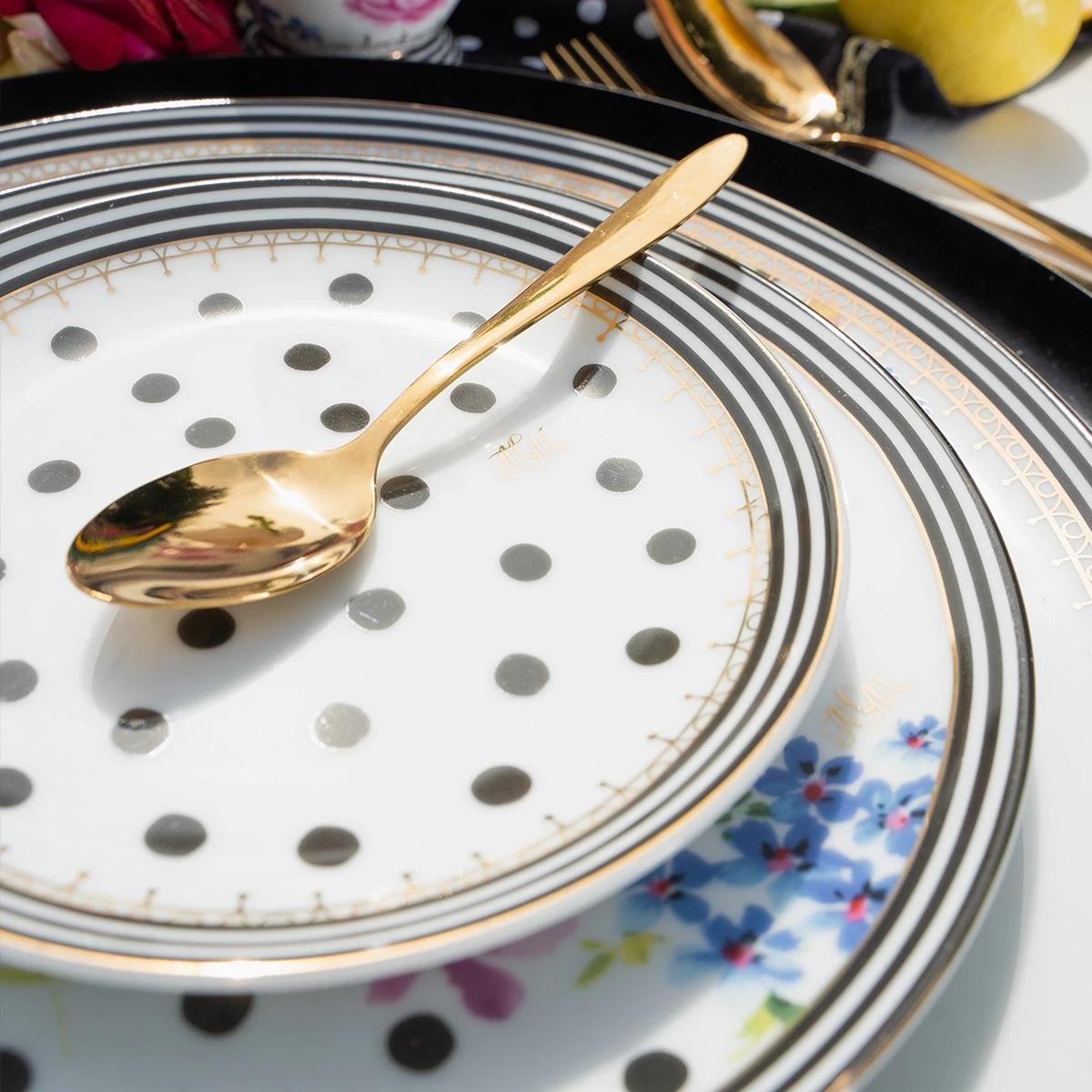 Melli Mello Nora Dots - Serviesset - Complete Serviesset 6 Personen - Bloemen - Stippen 5 Melli Mello Nora Dots - Serviesset - Complete Serviesset 6 Personen - Bloemen - Stippen - Afbeelding 3