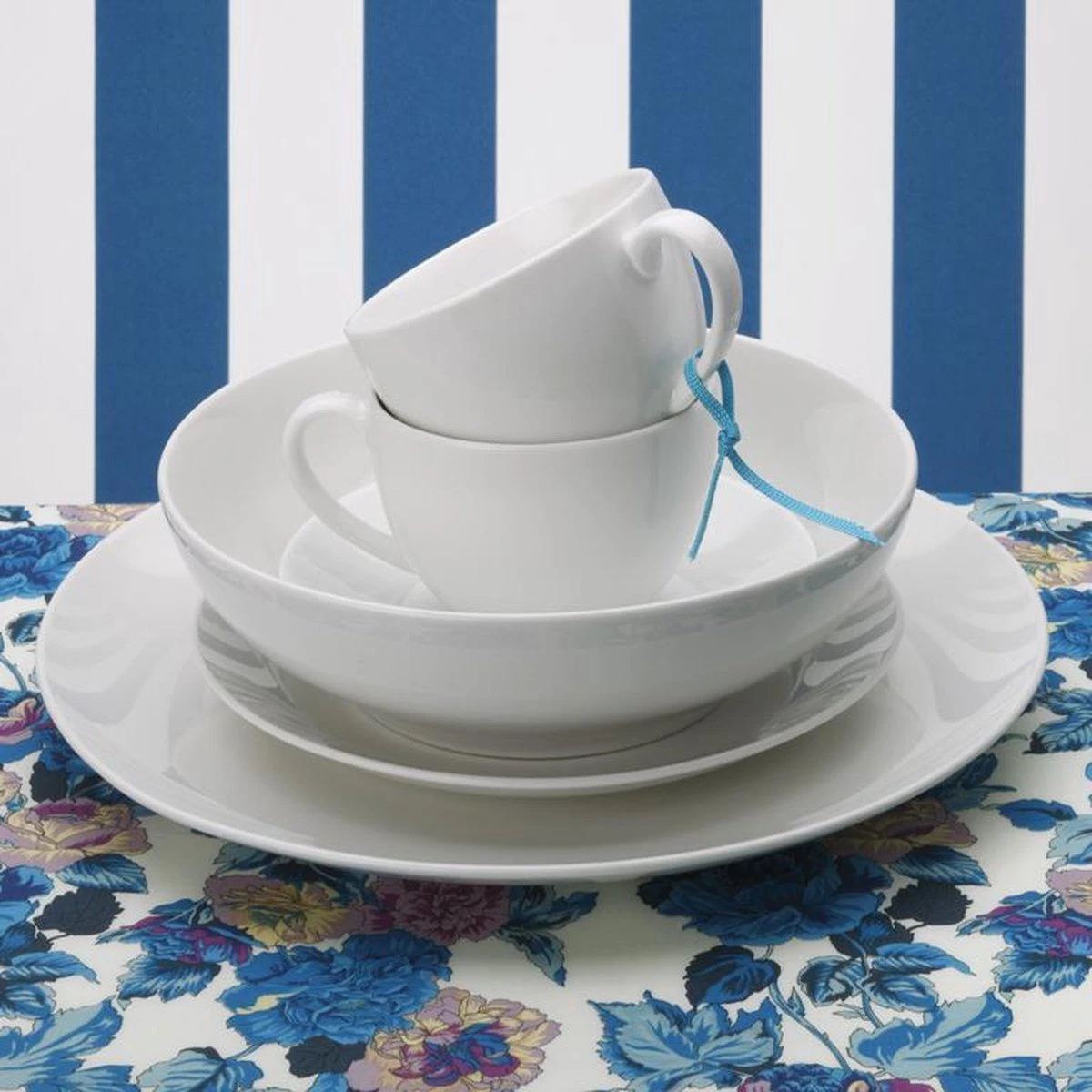 Maxwell & Williams White Basics Round Soepbord - Ø 23 Cm - Wit 6 Maxwell & Williams White Basics Round Soepbord - Ø 23 Cm - Wit - Afbeelding 4