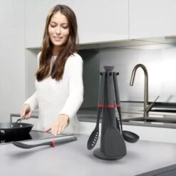 Joseph Joseph - Keukenhulpen 5-delig Met Caroussel 12 Joseph Joseph - Keukenhulpen 5-delig Met Caroussel -Skimask 1200x1200 3719