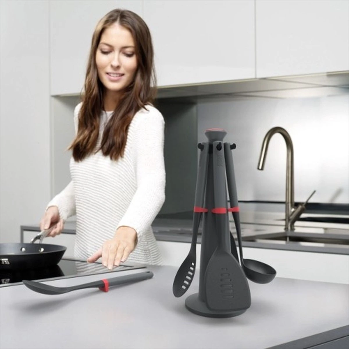 Joseph Joseph - Keukenhulpen 5-delig Met Caroussel 7 Joseph Joseph - Keukenhulpen 5-delig Met Caroussel - Afbeelding 6