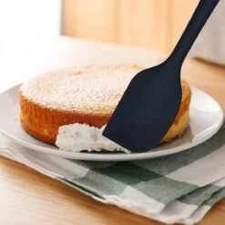 VITAMO Siliconen Spatel 2 Stuks - Hittebestendig - Vaatwasserbestendig - BPA Vrij - 28 En 21 Cm - Zwart 12 VITAMO Siliconen Spatel 2 Stuks - Hittebestendig - Vaatwasserbestendig - BPA Vrij - 28 En 21 Cm - Zwart -Skimask 1200x1200 3765