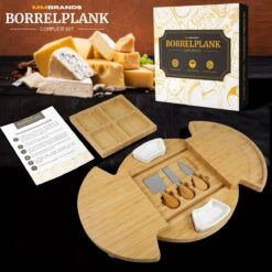 MM Brands Borrelplank - Tapasplank Met Kaasmesjes - Serveerplank - Bamboe - 32,7 X 32,7 Cm -Skimask 1200x1200 3879