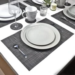 Merkloos De Millennials Duurzame Placemats 6+6 (gratis Coaster) - Zwart- Decoratie - Hittebestendig - Makkelijk Schoon - Fijngeweven PVC - Herbruikbare - Keukenaccessoires - Cadeau 11 Merkloos De Millennials Duurzame Placemats 6+6 (gratis Coaster) - Zwart- Decoratie - Hittebestendig - Makkelijk Schoon - Fijngeweven PVC - Herbruikbare - Keukenaccessoires - Cadeau -Skimask 1200x1200 4385