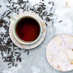 Castagnola Keramische Onderzetters Met Houder – Onderzetters Voor Glazen – Onderzetters Design – Onderzettersset – Drink Onderzetters – Keramisch – Kurk – Set Van 6 – Wit/Goud 16 Castagnola Keramische Onderzetters Met Houder – Onderzetters Voor Glazen – Onderzetters Design – Onderzettersset – Drink Onderzetters – Keramisch – Kurk – Set Van 6 – Wit/Goud -Skimask 1200x1200 4556