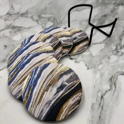 Maison Extravagante - Luxe Onderzetters 'Nordic' Voor Glazen En Mokken - Set Van 6 - Inclusief Zwarte Metalen Houder - Keramische Onderzetters - Anti-slip - Rond 8 Maison Extravagante - Luxe Onderzetters 'Nordic' Voor Glazen En Mokken - Set Van 6 - Inclusief Zwarte Metalen Houder - Keramische Onderzetters - Anti-slip - Rond -Skimask 1200x1200 4566