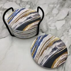 Maison Extravagante - Luxe Onderzetters 'Nordic' Voor Glazen En Mokken - Set Van 6 - Inclusief Zwarte Metalen Houder - Keramische Onderzetters - Anti-slip - Rond 9 Maison Extravagante - Luxe Onderzetters 'Nordic' Voor Glazen En Mokken - Set Van 6 - Inclusief Zwarte Metalen Houder - Keramische Onderzetters - Anti-slip - Rond -Skimask 1200x1200 4567