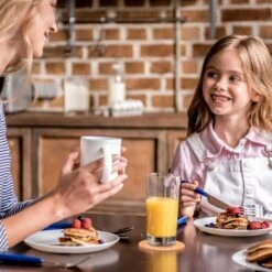 Kurken Onderzetters Voor Glazen Met Houder – Set Van 16 Kurken/Houten Onderzetters – Premium Kwaliteit – Anti-slip – Absorberend – Hittebestendig - Rond – Duurzaam/Milieuvriendelijk -Skimask 1200x1200 4596