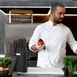 Berlinger Haus Messenset Met Messenblok - 7-delig - Zwart Met Zilveren Detail 14 Berlinger Haus Messenset Met Messenblok - 7-delig - Zwart Met Zilveren Detail -Skimask 1200x1200 461