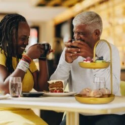 Relaxdays Fruitschaal Etagère 2 Laags - Dubbele Fruitmand Goud - Rond - Keuken - Metaal -Skimask 1200x1200 4716