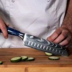 Shinrai Japan - Messenset Met Blok – 6 Delig – Messensetblok – Mes – Koksmes - Japanse Damascus Print Sapphire - Met Luxe Geschenkdoos -Skimask 1200x1200 489