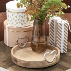 Riviera Maison Dienblad Rond - Pretty Hearts Serving Tray - Naturel 10 Riviera Maison Dienblad Rond - Pretty Hearts Serving Tray - Naturel -Skimask 1200x1200 5012