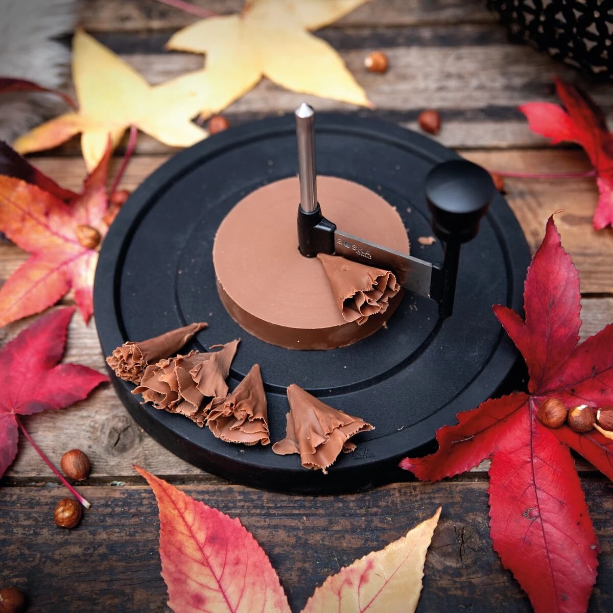 Boska Kaaskruller Milano - Tete De Moine Kaaskruller - Tete De Moine - Chocoladekruller - 224x224x175 Mm - Vaatwasserbestendig - Keukengerei - Keuken Accessoires - 10 Jaar Garantie 5 Boska Kaaskruller Milano - Tete De Moine Kaaskruller - Tete De Moine - Chocoladekruller - 224x224x175 Mm - Vaatwasserbestendig - Keukengerei - Keuken Accessoires - 10 Jaar Garantie - Afbeelding 3