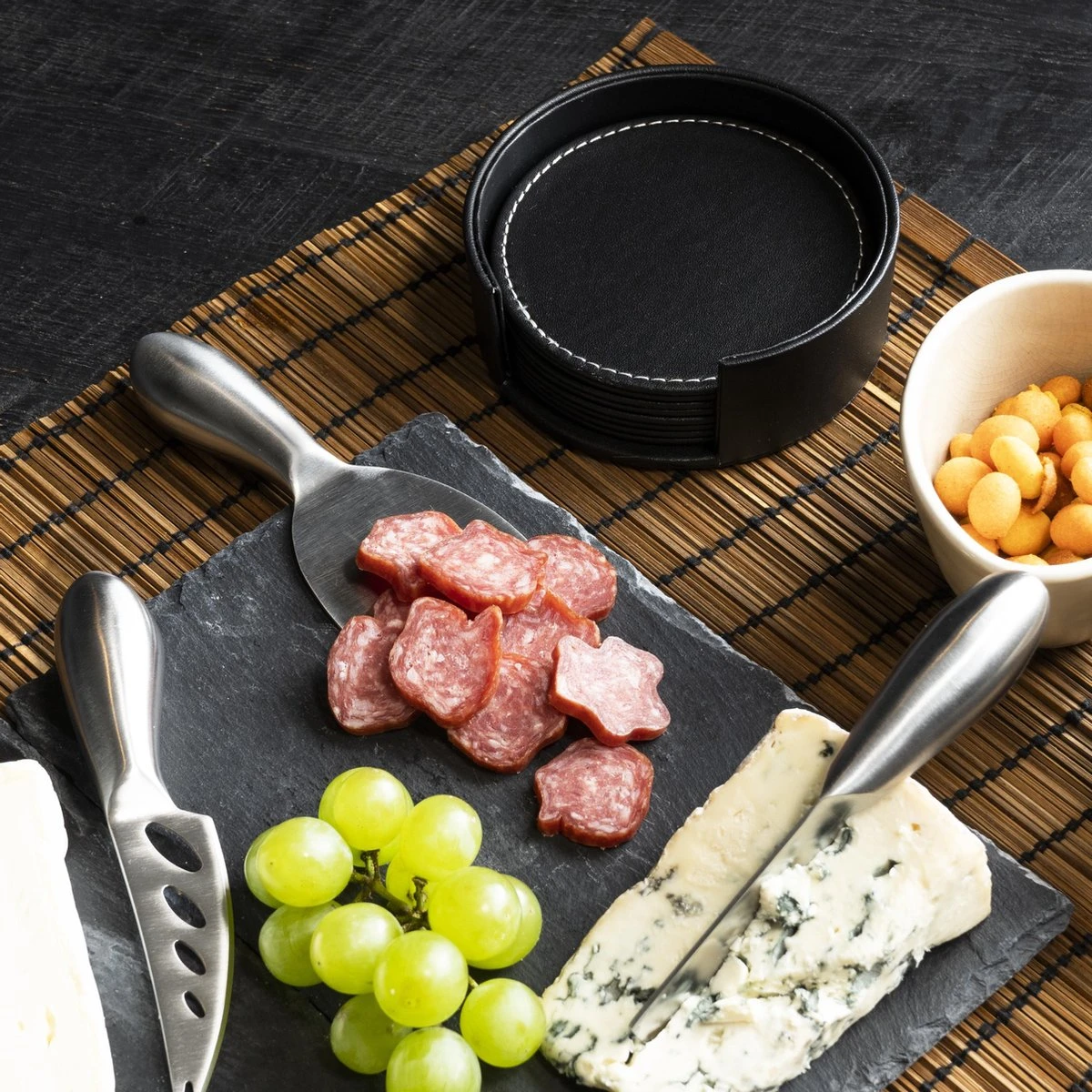 Krumble Kaasmessen Set Van 6 - Kaasmesjes - Kaasmessenset Voor Alle Kaassoorten - Smeermesje - Vaatwasserbestendig - RVS - Zilver 8 Krumble Kaasmessen Set Van 6 - Kaasmesjes - Kaasmessenset Voor Alle Kaassoorten - Smeermesje - Vaatwasserbestendig - RVS - Zilver - Afbeelding 6