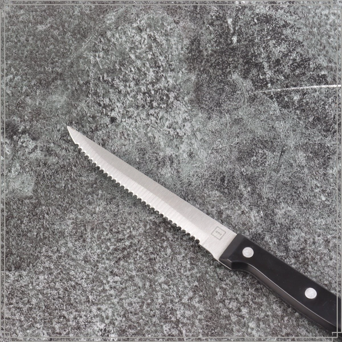 OTIX Steakmessen - Set Van 6 Stuks - Zwart - Vaatwasserbestendig - 21x2x1,5cm - Steakmessenset - RVS 4 OTIX Steakmessen - Set Van 6 Stuks - Zwart - Vaatwasserbestendig - 21x2x1,5cm - Steakmessenset - RVS - Afbeelding 2