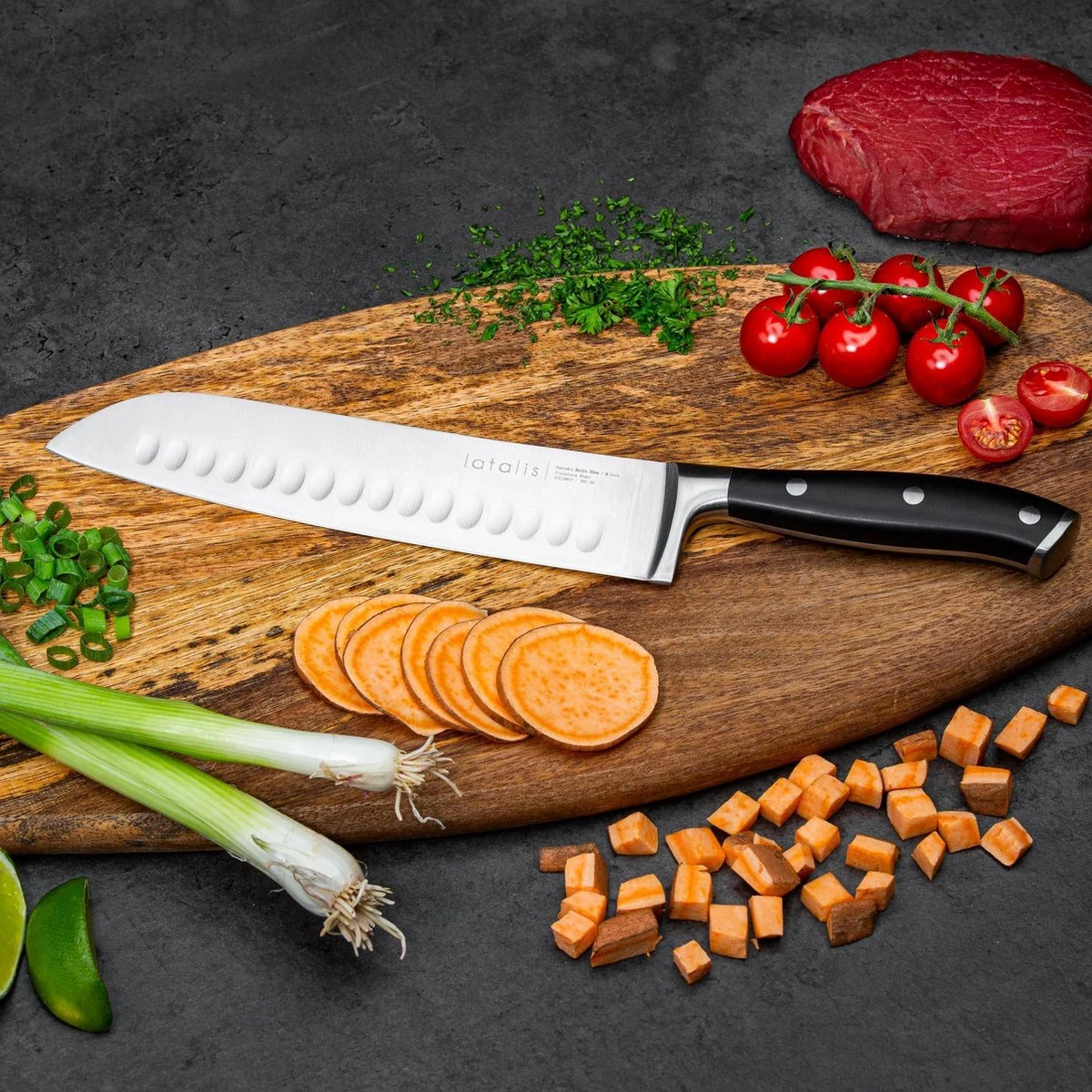 Latalis Pro Serie Santoku Mes 20 Cm - Keukenmes - RVS - Vlijmscherp Japans Koksmes In Een Giftbox 5 Latalis Pro Serie Santoku Mes 20 Cm - Keukenmes - RVS - Vlijmscherp Japans Koksmes In Een Giftbox - Afbeelding 3