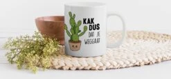 Mok - Koffiemok - Spreuken - Quote - 'Kak Dus Dat Je Weggaat' - Baan - Mokken - 350 ML - Beker - Koffiemokken - Theemok - Mok Met Tekst -Skimask 1200x557 1