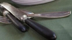 DDDDD Kit - Tafelkleed - 140x240 Cm - Laurel 8 DDDDD Kit - Tafelkleed - 140x240 Cm - Laurel -Skimask 1200x675 43