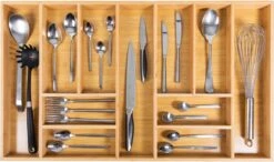 Grote Bestekbak Bamboe 81x47CM - Coninx Besteklade - Opbergbak - Duurzaam - Bamboe - Voor Laden Vanaf 47cm Diep 13 Grote Bestekbak Bamboe 81x47CM - Coninx Besteklade - Opbergbak - Duurzaam - Bamboe - Voor Laden Vanaf 47cm Diep -Skimask 1200x711 1