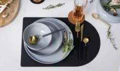 Jay Hill Placemats - Vegan Leer - Zwart - Bread - 44 X 30 Cm - 6 Stuks 7 Jay Hill Placemats - Vegan Leer - Zwart - Bread - 44 X 30 Cm - 6 Stuks -Skimask 1200x711 6