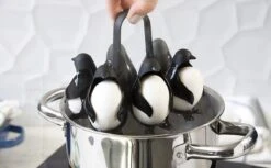 Peleg Design Egguins Eierhouder -Skimask 1200x741 5