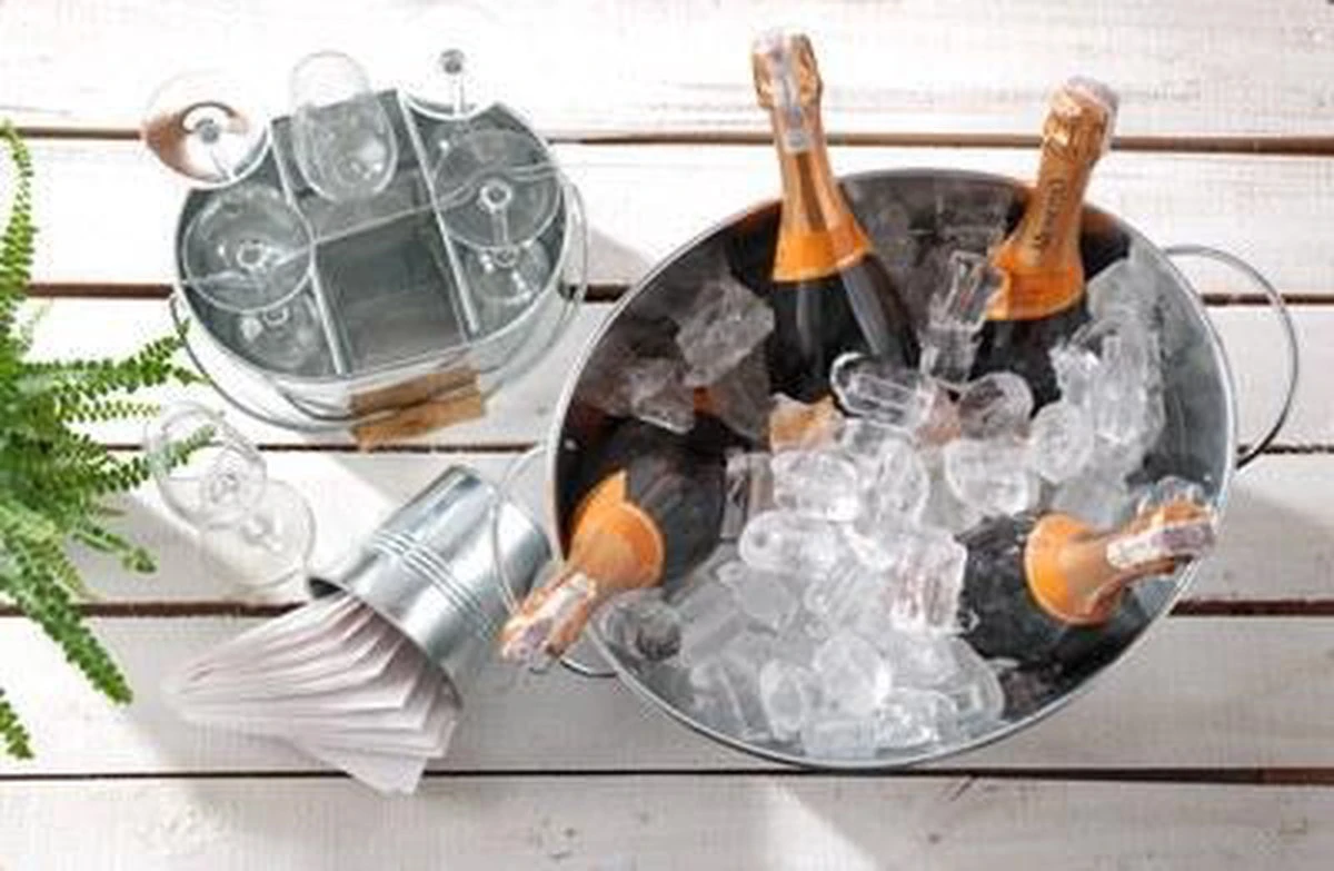 BarUp Wijnkoeler Met Handvaten - IJsemmer - Bierkoeler - Champagnekoeler - Champagne Emmer - Metaal - 40x33x(H)22cm 5 BarUp Wijnkoeler Met Handvaten - IJsemmer - Bierkoeler - Champagnekoeler - Champagne Emmer - Metaal - 40x33x(H)22cm - Afbeelding 3